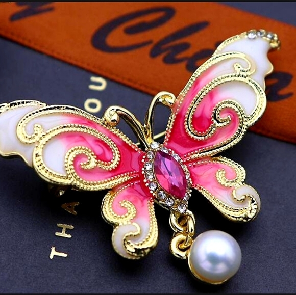 Gold plated pink and white crystal pearl butterfly necklace/brooch - Picture 10 of 12